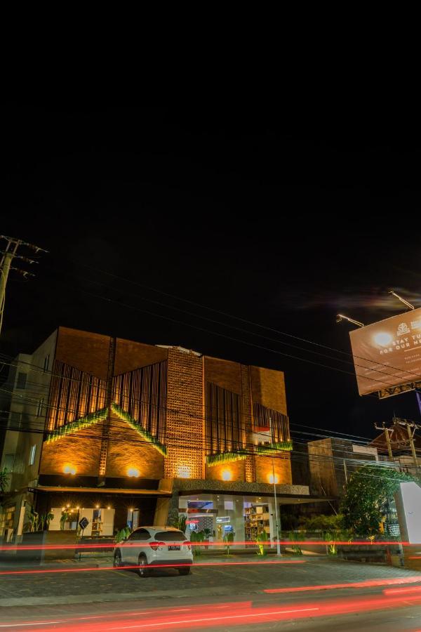 Berry Biz Hotel Sunset Road سمينياك المظهر الخارجي الصورة