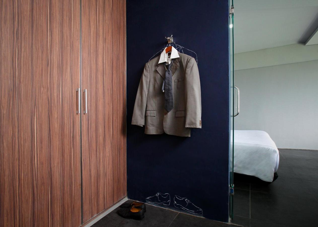 Berry Biz Hotel Sunset Road سمينياك المظهر الخارجي الصورة