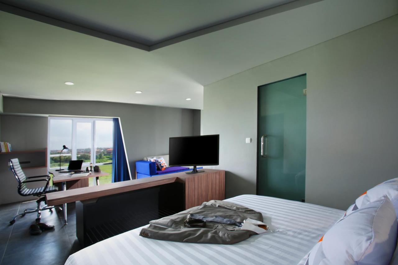 Berry Biz Hotel Sunset Road سمينياك المظهر الخارجي الصورة