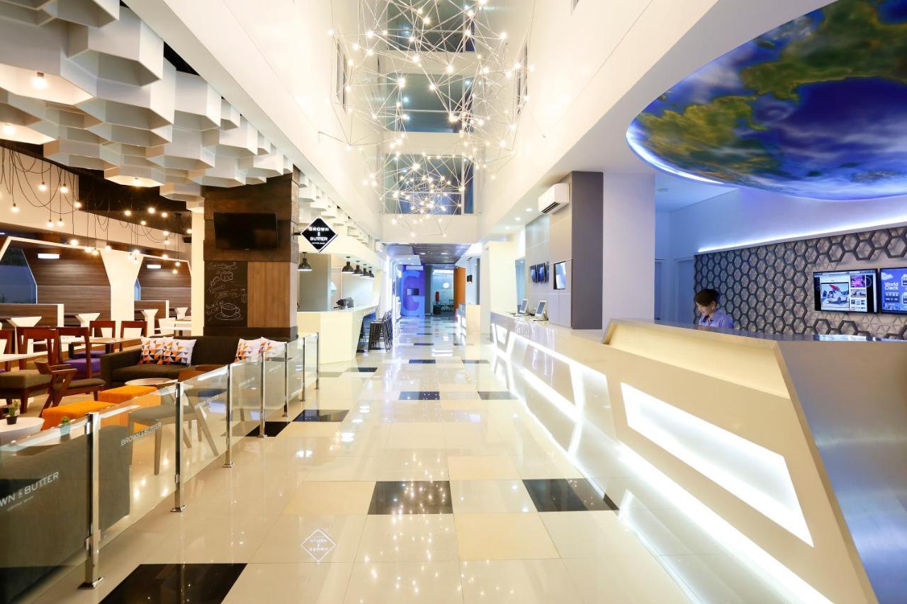Berry Biz Hotel Sunset Road سمينياك المظهر الخارجي الصورة