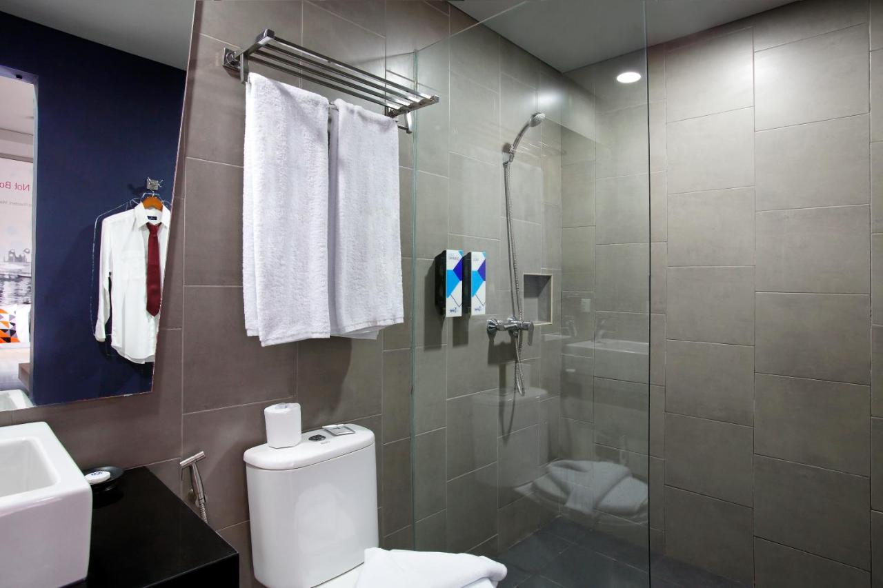 Berry Biz Hotel Sunset Road سمينياك المظهر الخارجي الصورة